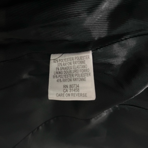 BCBG MaxAzria black blazer. Size M. Excellent pre-owned condition. - Picture 7 of 7